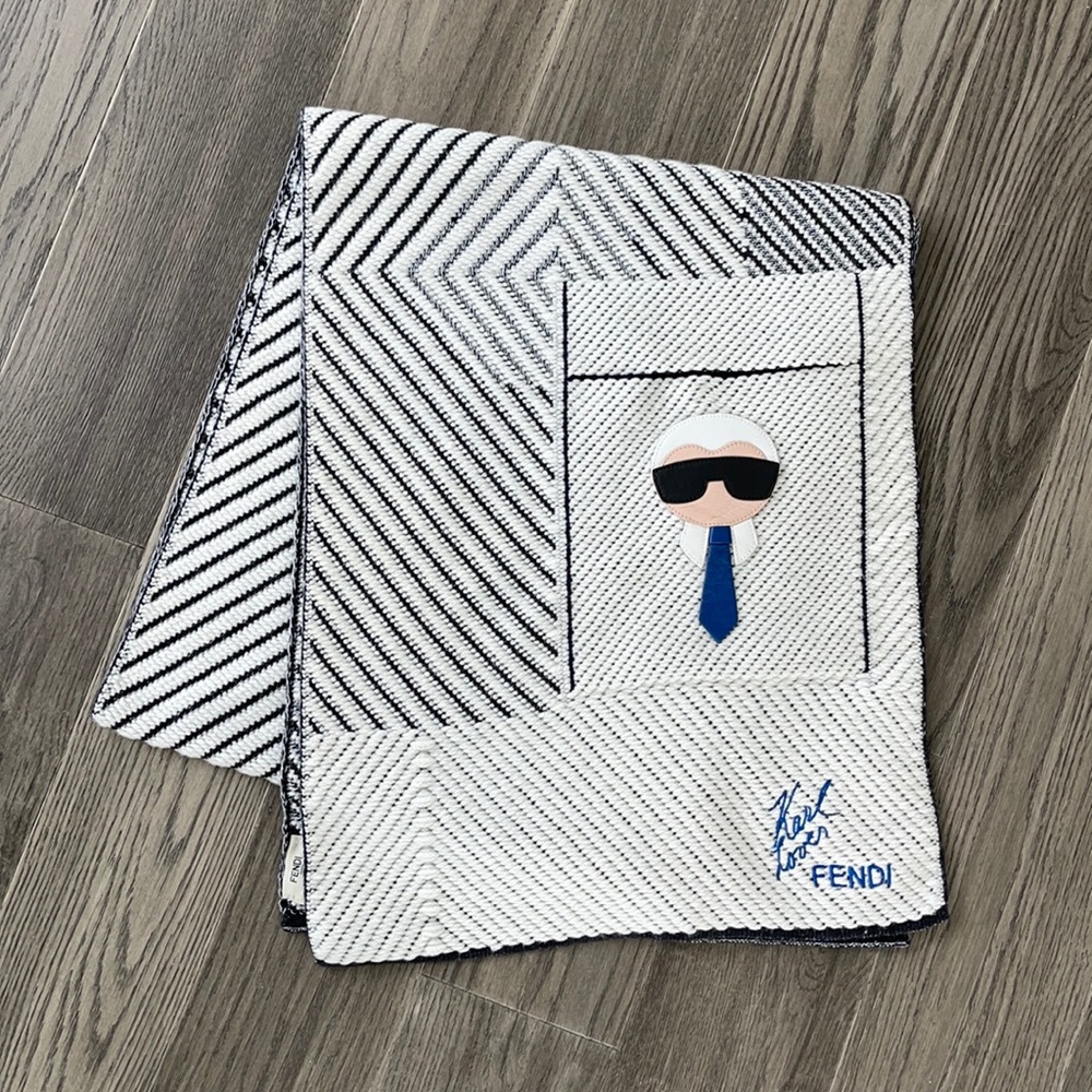 FENDI cashmere scarf